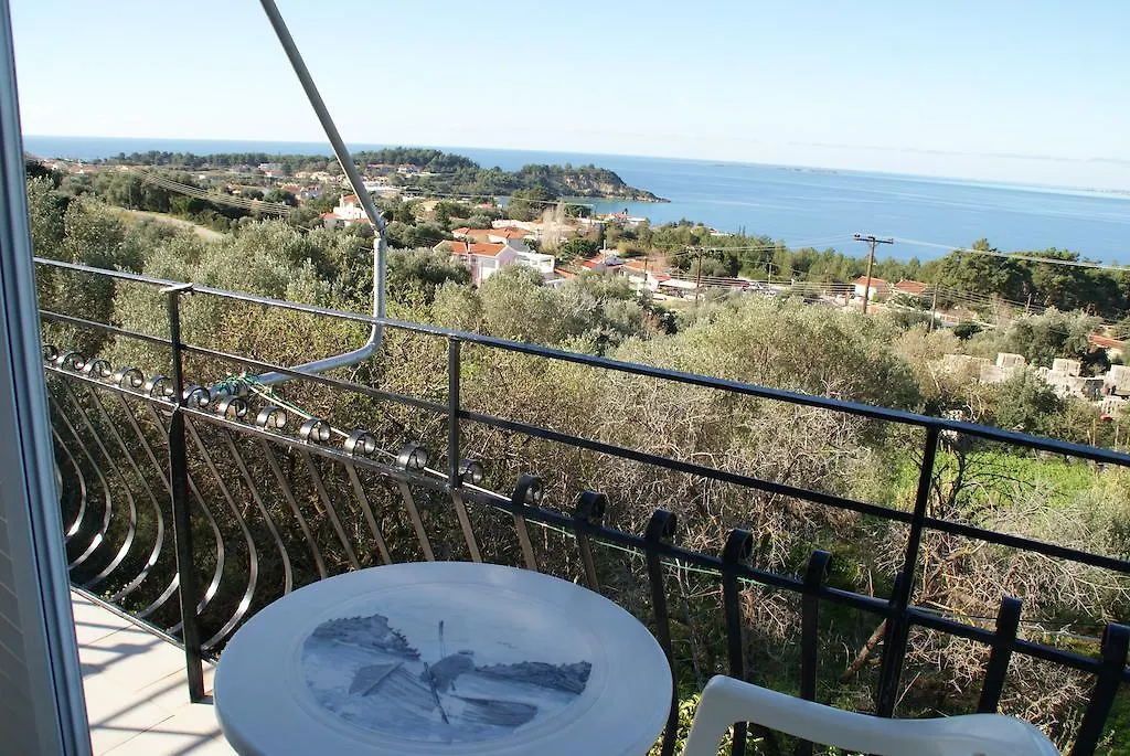 Raymondos Apartments Lassi  Greece